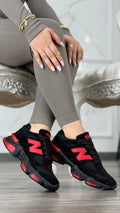 New Balance 9060 Negro Rojo