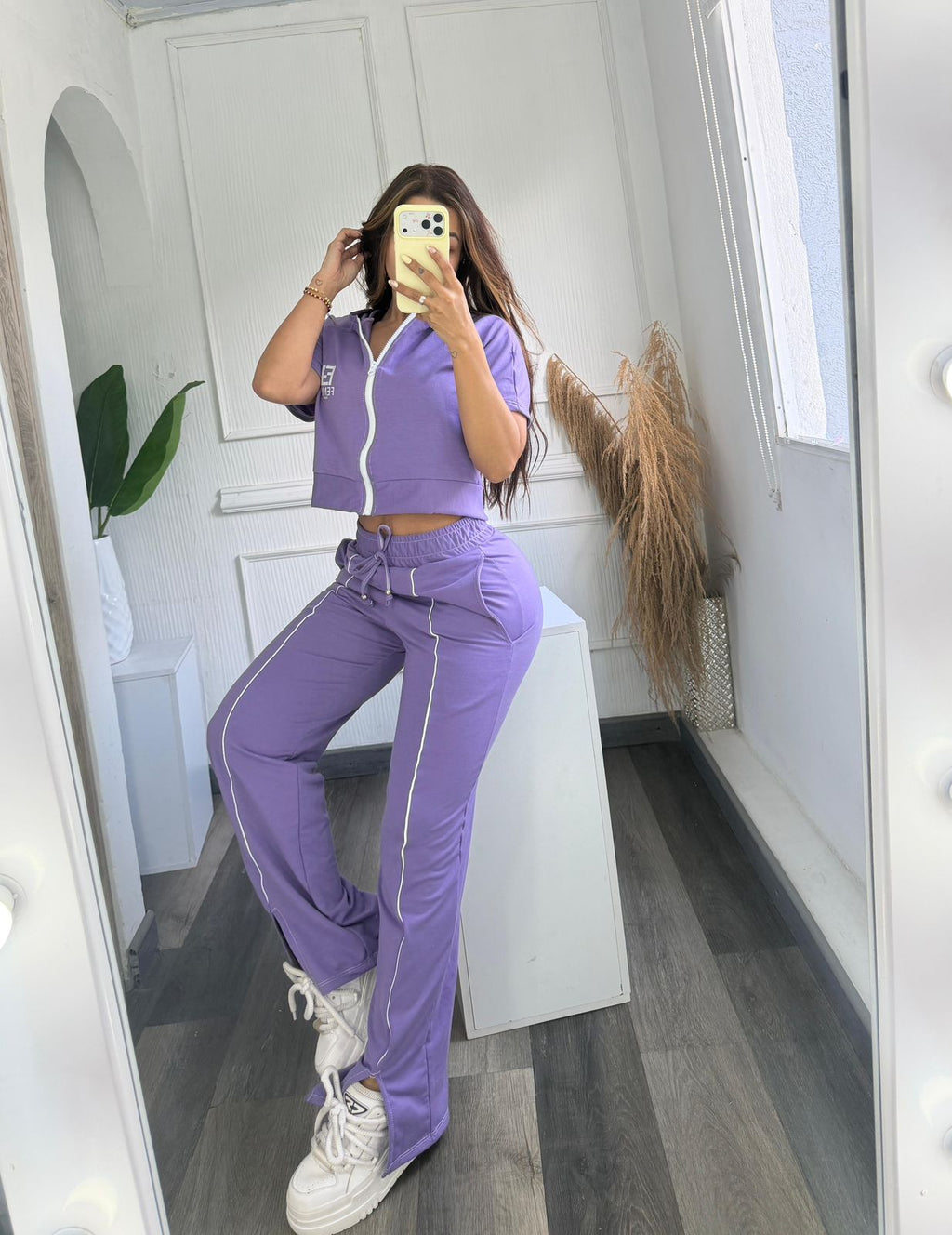 Conjunto Deportivo Dama Fendi Dos Piezas – Pantalón Bota Ancha – Talla Única